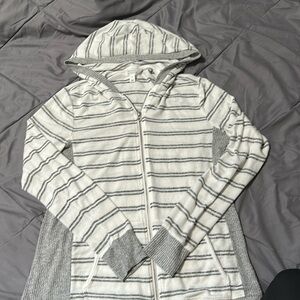 Market spruce zip sweater